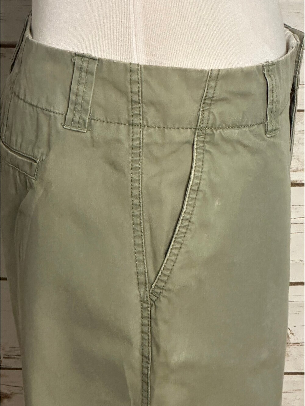 GAP Favorite Chino olive green cotton bermuda shorts Size 16 - Picture 5 of 10